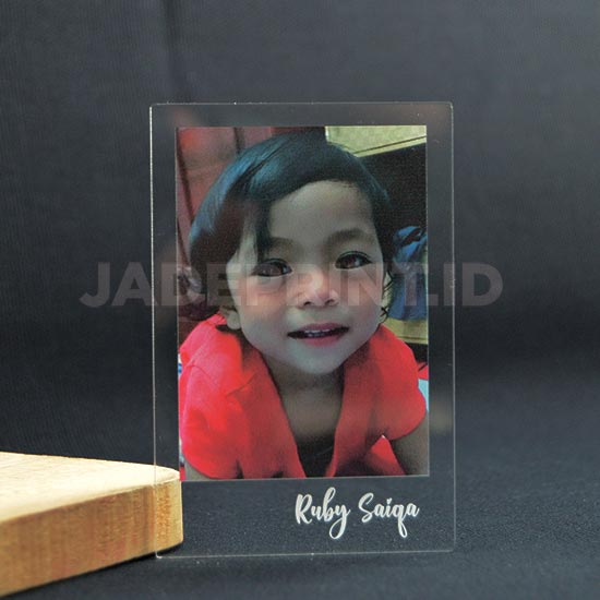 Akrilik Polaroid Ukuran 9 x 6 cm 